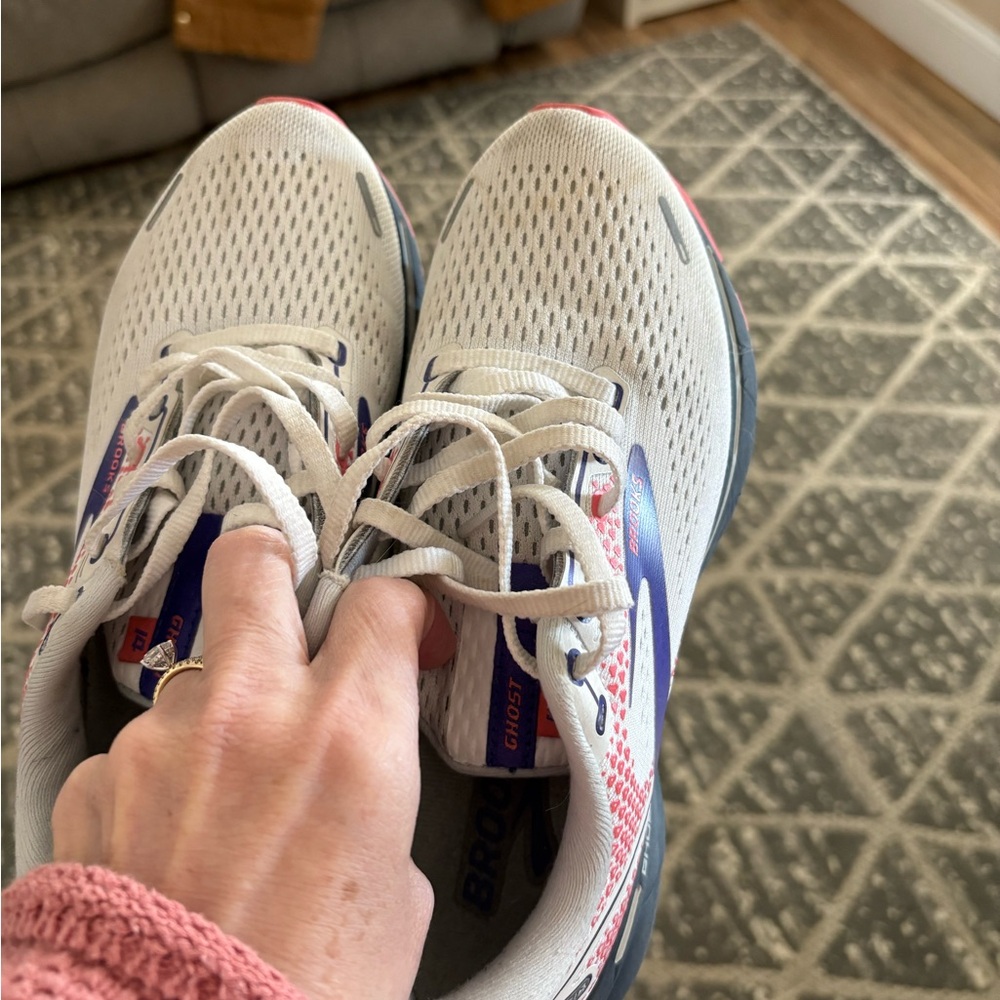 Brooks Ghost
